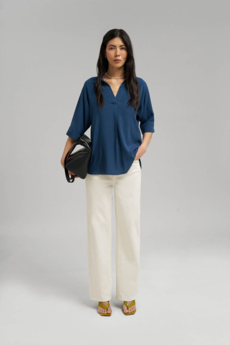 Легкая блузка свободного кроя