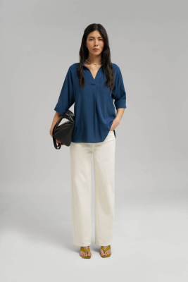 Легкая блузка свободного кроя