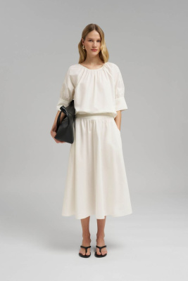 Свободная блузка А-силуэта из хлопка