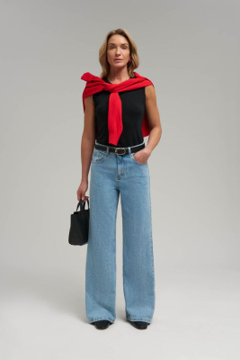 Джинсы расклешенного кроя
