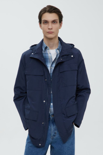 Ветровка с воротником-стойкой