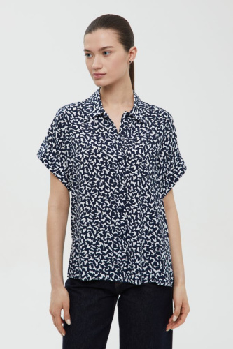 Блузка свободного силуэта с коротким рукавом