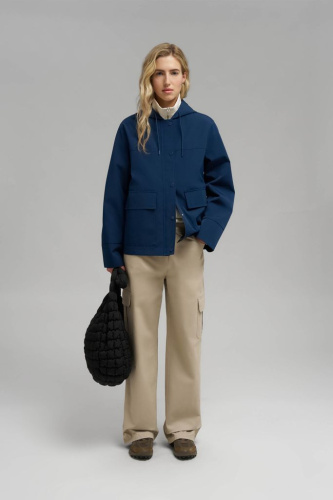 Ветровка с капюшоном свободного силуэта