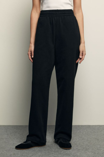 Спортивные брюки широкого кроя