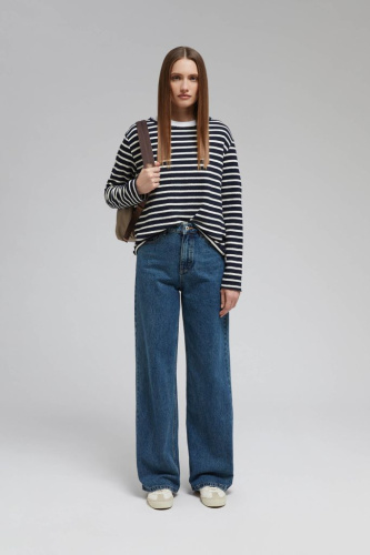 Широкие джинсы с высокой посадкой