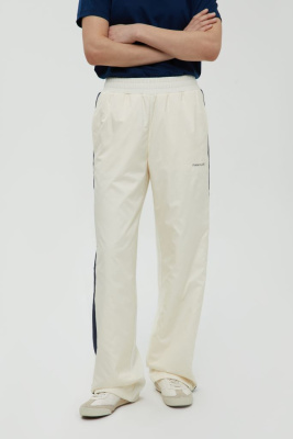 Спортивные брюки с лампасами из капсулы ретро