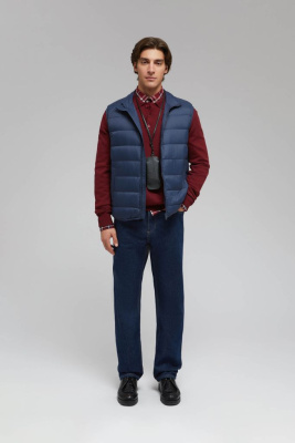 Стеганый пуховый жилет