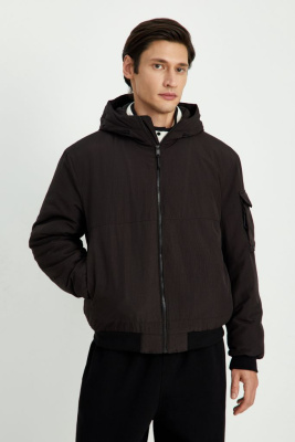 Куртка-бомбер утепленная с эластичным поясом