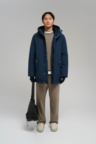 Однобортное пальто с капюшоном