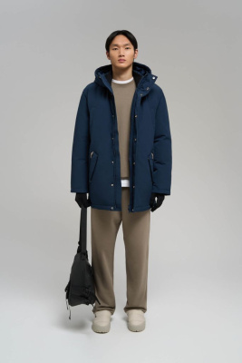 Однобортное пальто с капюшоном