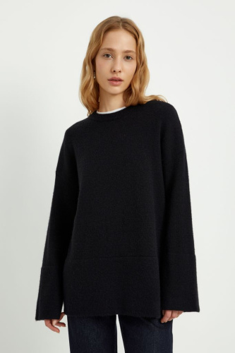 Джемпер свободного силуэта с широкими рукавами