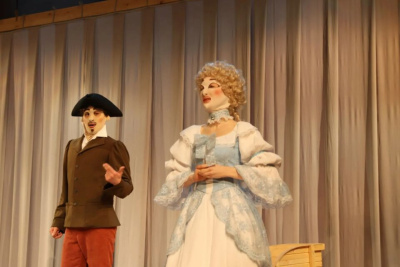 Яркая премьера комедии дель арте «Венецианские близнецы» состоялась в Русском театре / ЯСИА   