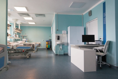 Для нового лечебного корпуса в Намцах исправительным учреждением изготовлена мебель и сшит текстиль / ЯСИА   