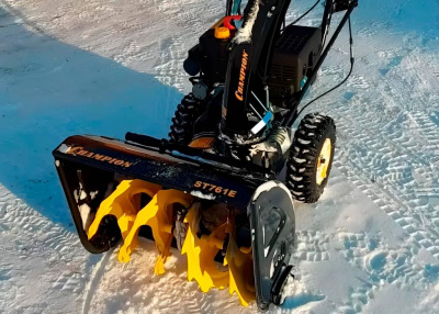 Снегоуборщик CHAMPION ST761E