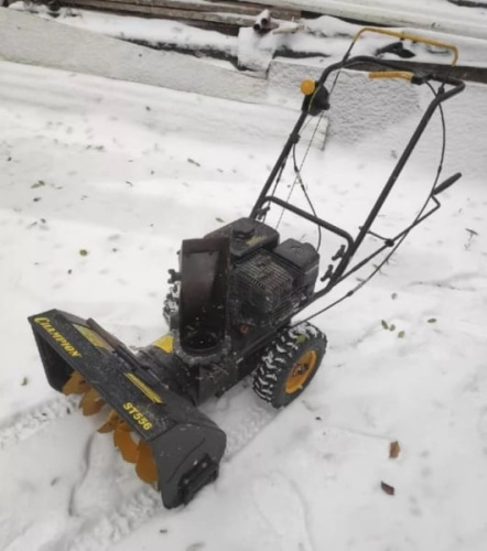 Снегоуборщик  CHAMPION ST556 Б/У