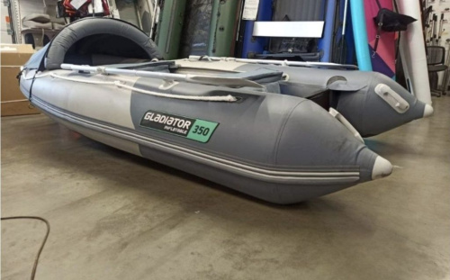 Лодка ПВХ GLADIATOR E350PRO