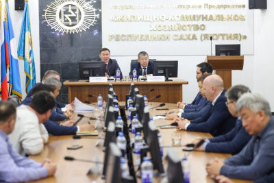 Более 366 тысяч тонн топлива доставили в районы Якутии по автозимникам / ЯСИА   