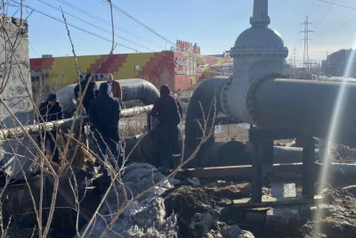 В Якутске завершили аварийные работы на трубопроводе по улице Кальвица / ЯСИА   
