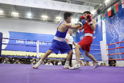 Выявлены финальные пары чемпионата Якутии по боксу в селе Бердигестях / Дьулустаан Сергеев   