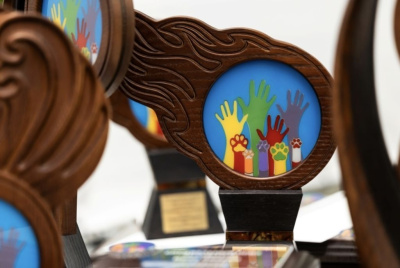 Героям «Лохматого оскара» вручены награды /    