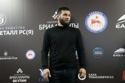 Бойцы из Якутии смогут биться за титул лиги EFC по смешанным единоборствам / Дьулустаан Сергеев   