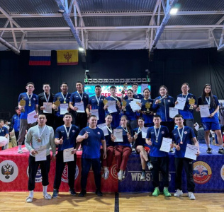 Мас-рестлеры Якутии завоевали 16 золотых медалей на трёх первенствах России / Дьулустаан Сергеев   