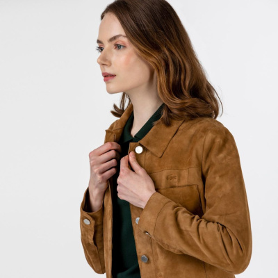 Женская куртка Lacoste из кожи на пуговицах