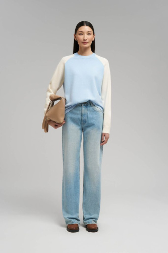 Свободный джемпер с рукавами-реглан