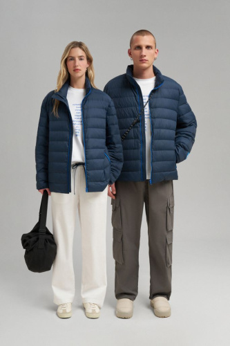 Пуховик с натуральным наполнителем и водоотталкивающей пропиткой