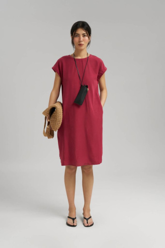 Трикотажное платье со льном