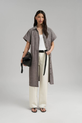 Приталенное платье-рубашка с поясом