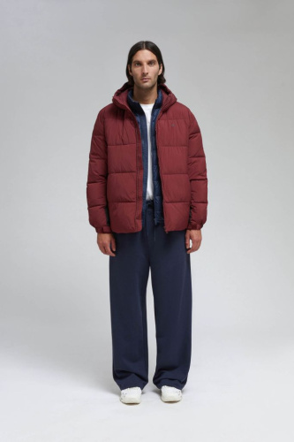 Утепленная куртка с капюшоном