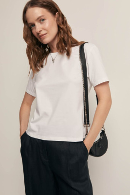 Футболка приталенного силуэта