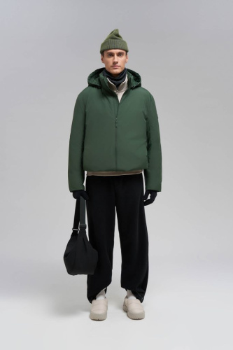 Утепленная куртка с воротником-стойкой