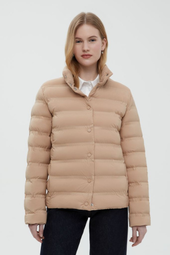 Стеганая куртка приталенного силуэта