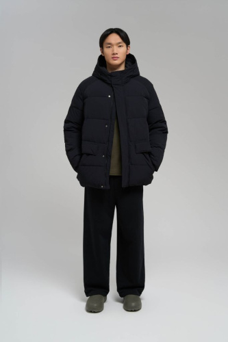 Утепленная куртка с капюшоном