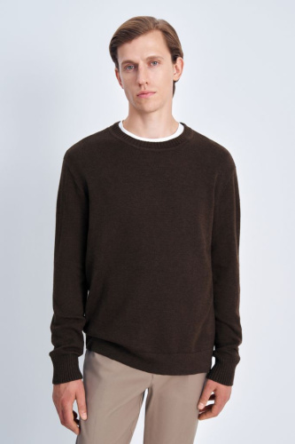 Джемпер прямого силуэта с округлой горловиной