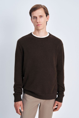 Джемпер прямого силуэта с округлой горловиной