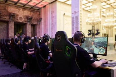 Геймеры вошли в историю: финалисты кибертурнира «Диктант Победы» встретились в Москве / ЯСИА   