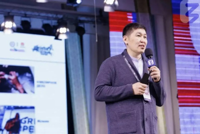 Анатолий Семенов рассказал якутским школьникам о креативной экономике на марафоне «Знание. Первые» / ЯСИА   