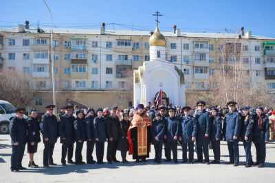 Сотрудники и ветераны УФСИН приняли участие в общегородском Пасхальном Крестном ходе / ЯСИА   