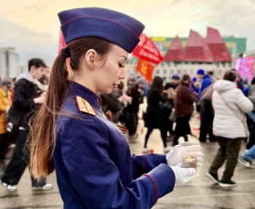 Молодые следователи приняли участие в акции «Свеча памяти» /    