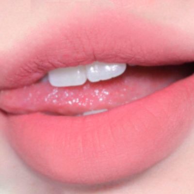 Вельветовый бальзам-пудинг для губ и щёк fwee Lip&Cheek Blurry Pudding Pot PK01 Baby