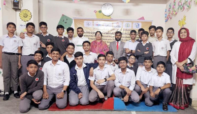 В Дакке семинар по мас-рестлингу посетили около 300 гимназистов /    