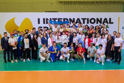 Мас-рестлинг берет курс на Евразиаду /    