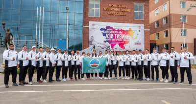 Монголия принимает в эти дни лучших мас-рестлеров Азии /    