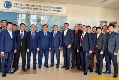 Академии мас-рестлинга — быть! /    