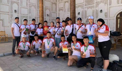 Танцующие мас-рестлеры Кыргызстана /    