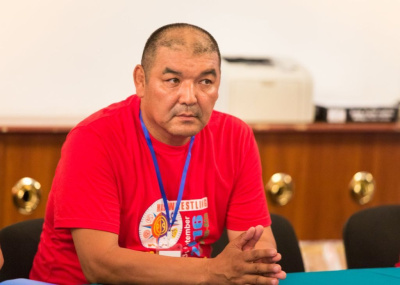 Эркинбеку Тезекбаеву посмертно присвоено звание «Отличник физической культуры и спорта Кыргызской Республики» /    