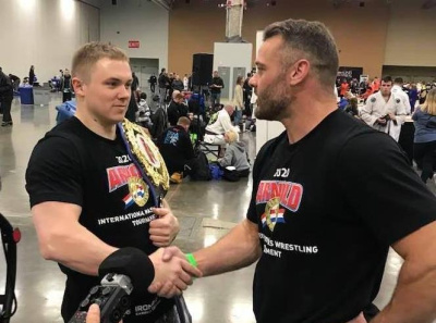 Эндрю Болингер, Канада: Я постигал технику мас-рестлинга в сложных условиях /    